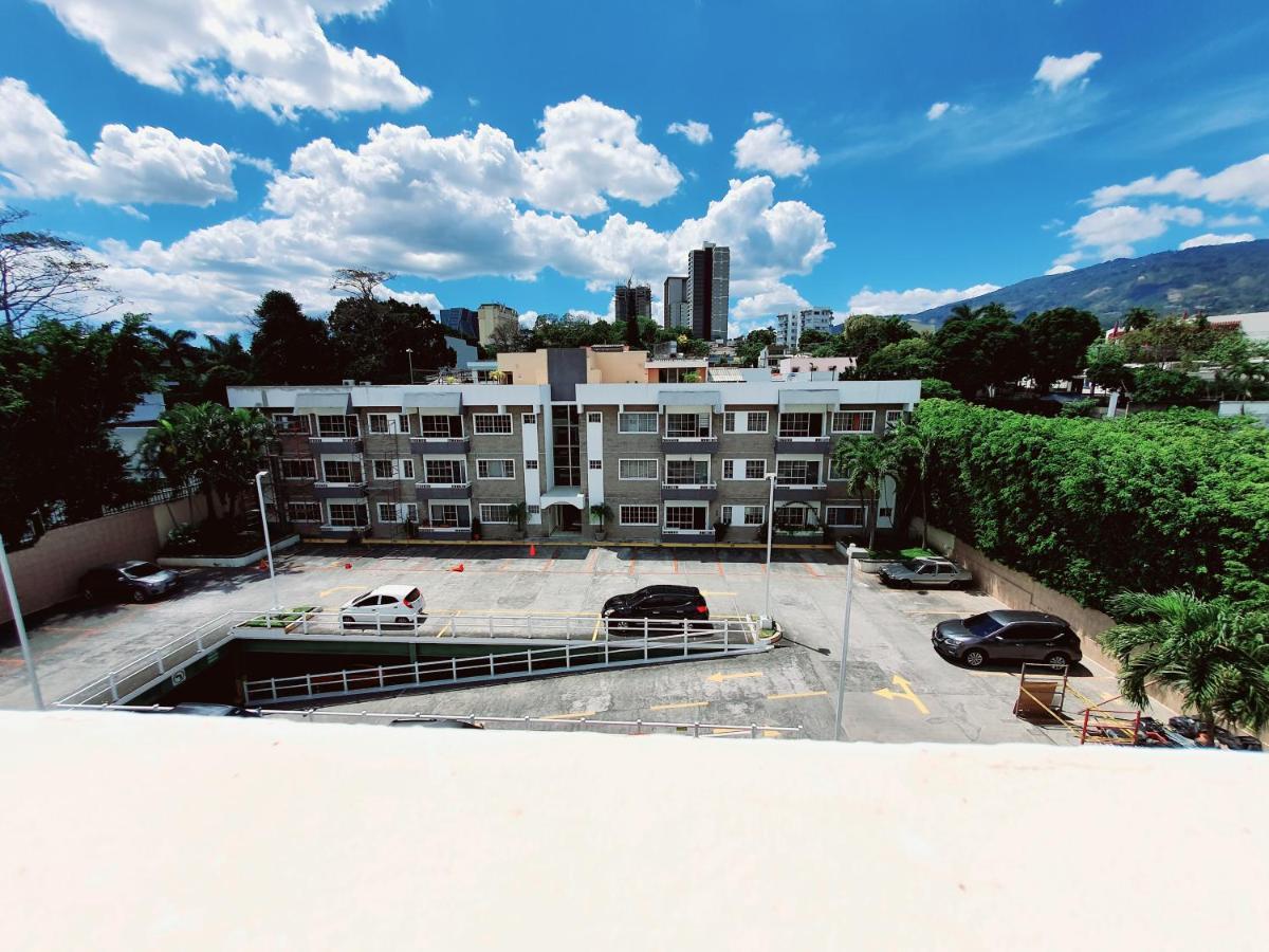 Апартаменти San Benito Flats Wifi 50Mg - 4 Huespedes - Parqueos Сан-Сальвадор Екстер'єр фото